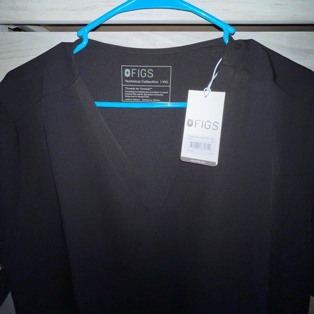 Black Figs scrub top XXL